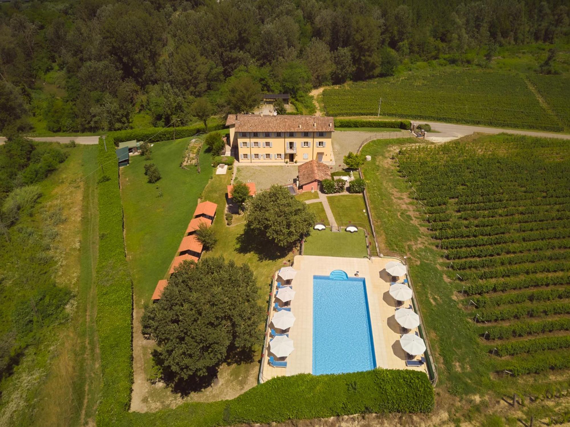Vigna Dell'Acqua Villa Santo Stefano Belbo Luaran gambar